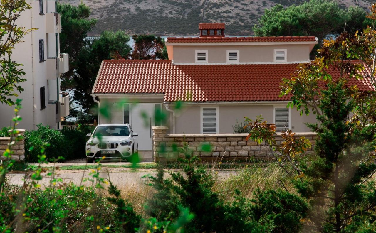 Vacation Family House On The Beach Stara Novalja Luaran gambar