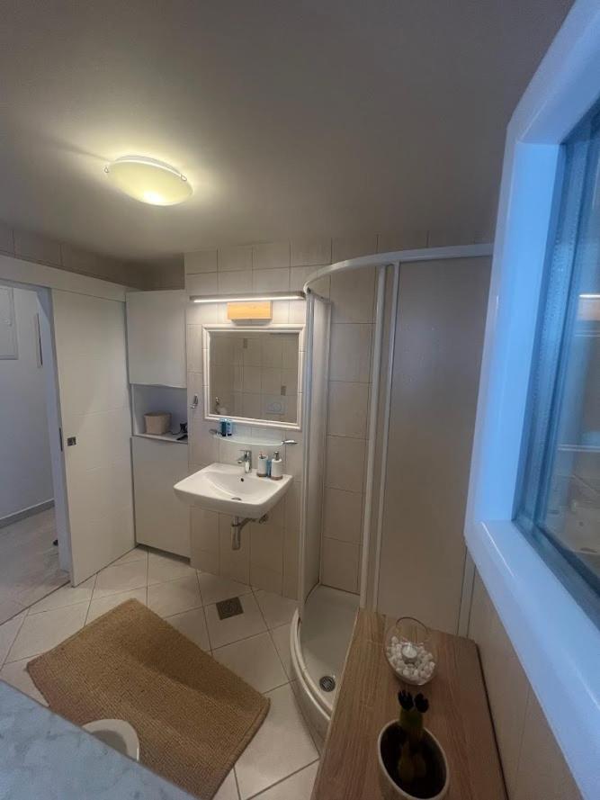 Vacation Family House On The Beach Stara Novalja Luaran gambar